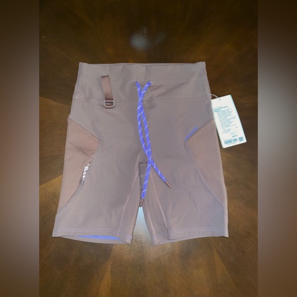 Buttery Feel SZ 8 Cargo SHR Hiking Short 8” - Picture 3 of 6